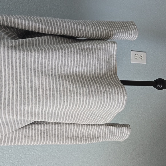 STANDARD JAMES PERSE Striped Boatneck Top Pullover Gray White Sz Large 3 Cotton - Picture 4 of 12